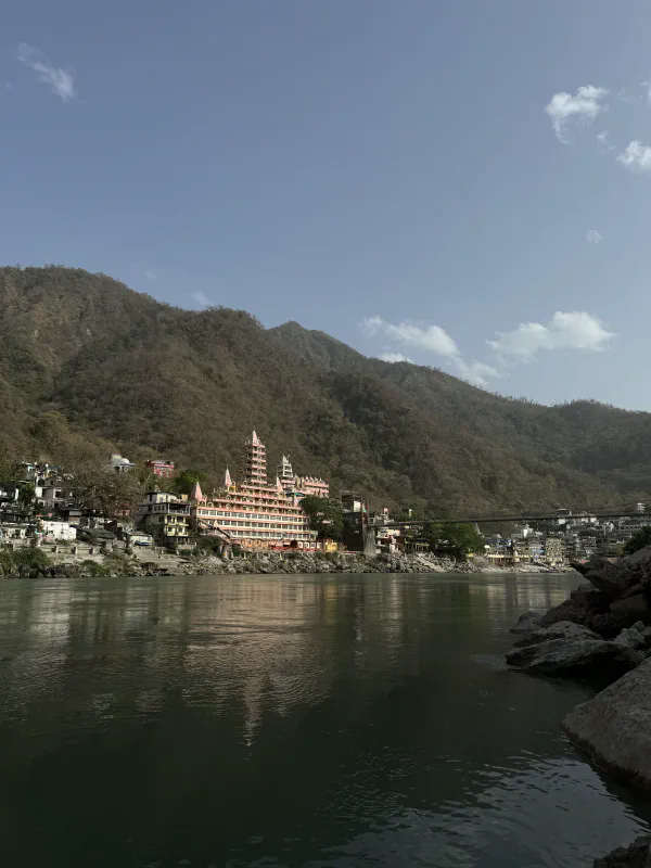 Tera Manzil Temple (Trayambakeshwar/Kailash Niketan), Rishikesh
